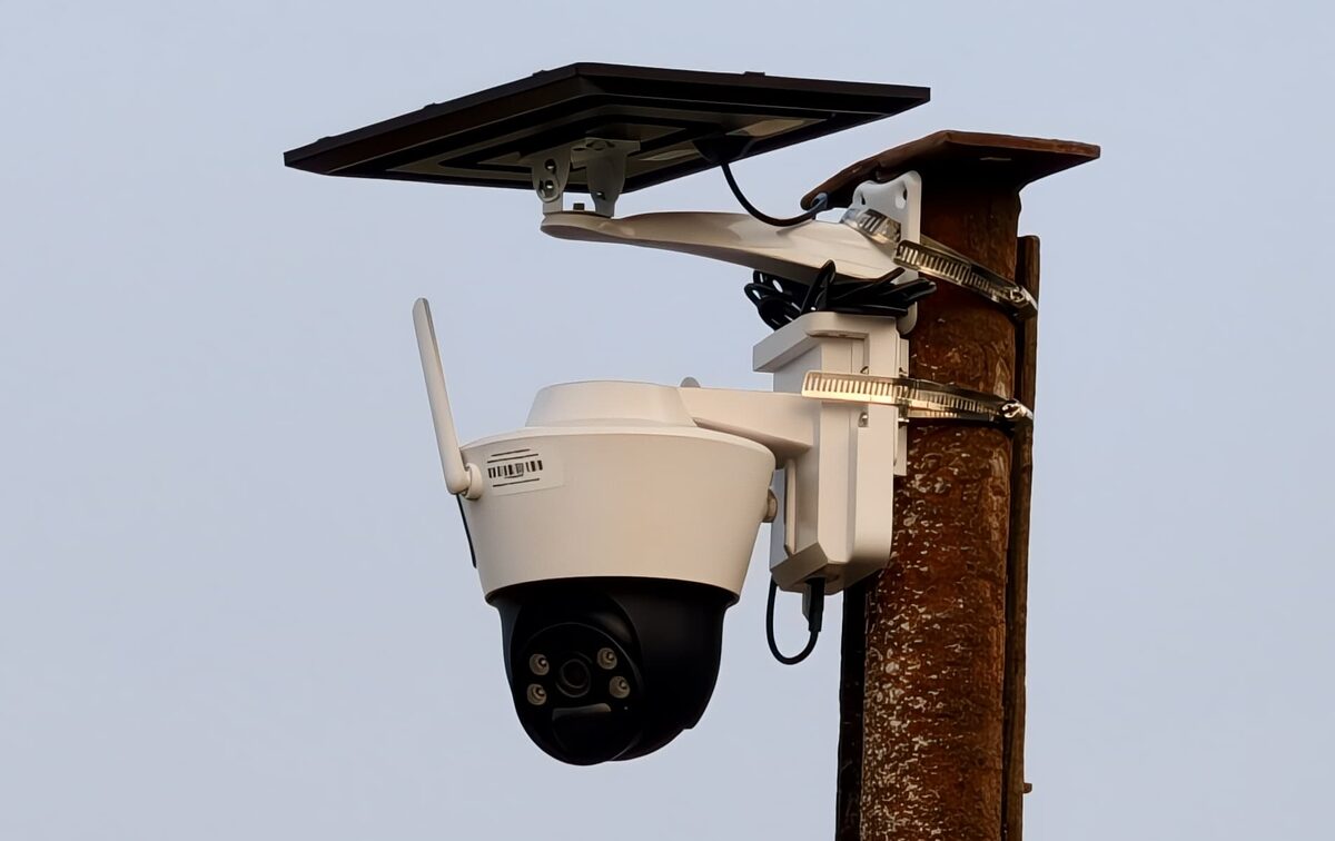 Panneau solaire pour caméra EZVIZ : le guide compatibilité